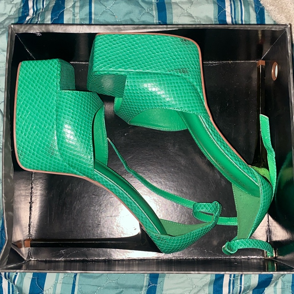 AZALEA WANG CATCH FLIGHTS NOT FEELINGS STILETTO SANDAL IN GREEN